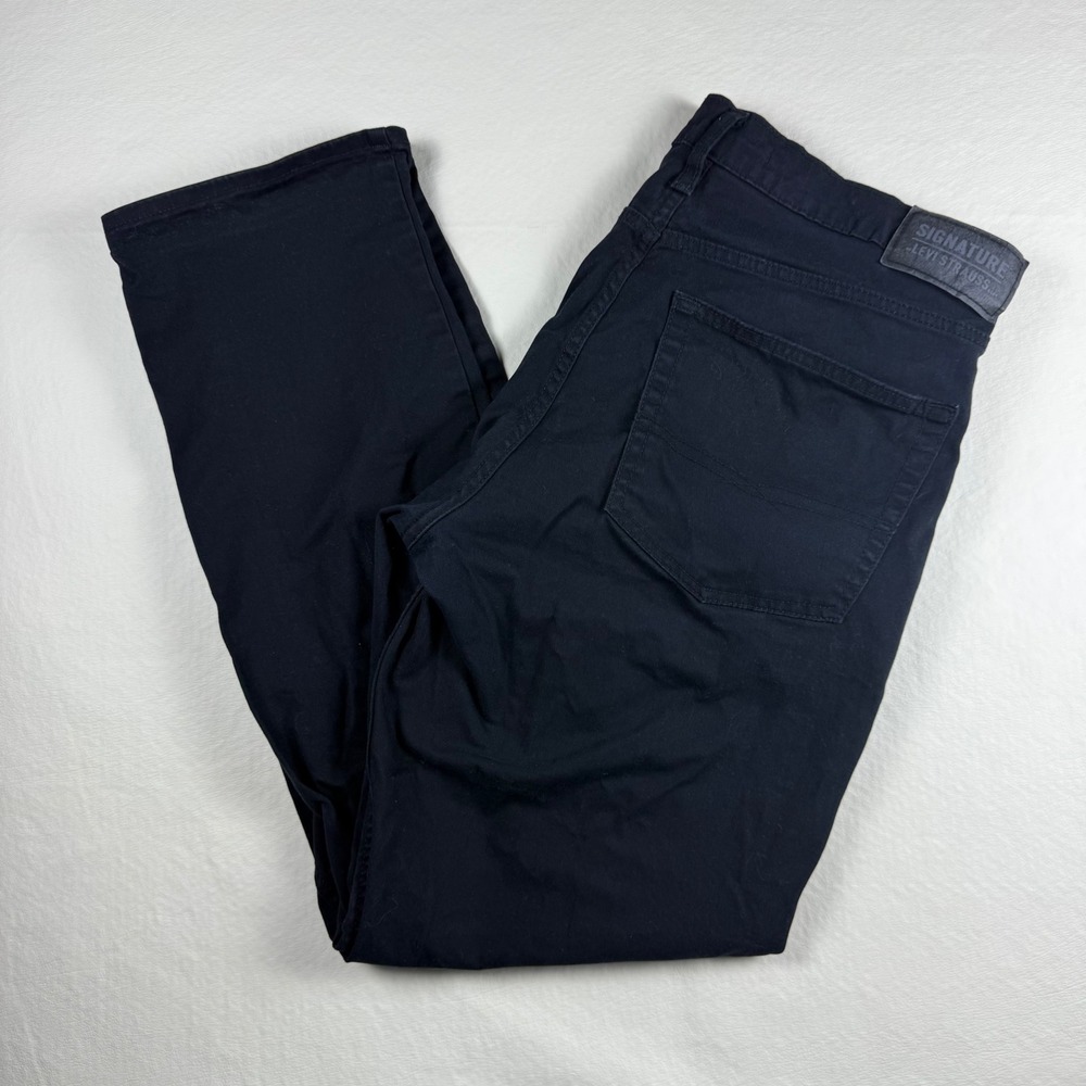 Signature by Levi Strauss Mens Athletic Fit Black Chino Pants W36 L32